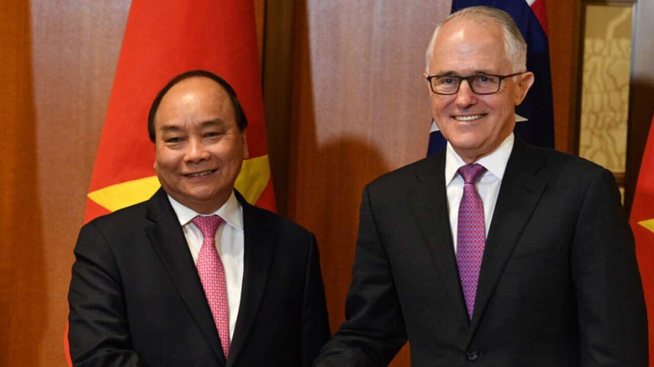 Waziri Mkuu wa Vietnam Nguyen Xuan Phuc kushoto, na Waziri Mkuu Malcolm Turnbull wakutana katika mkutano wa ASEAN mjini Sydney, Australia