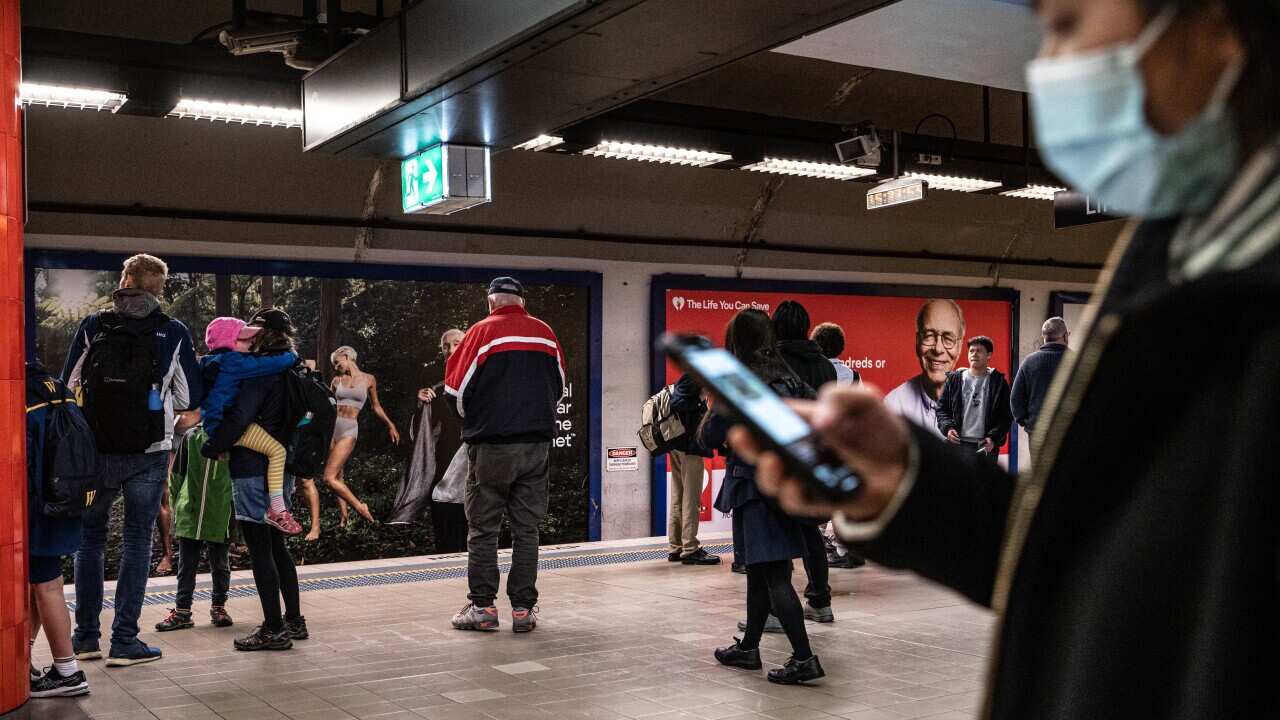 「雪梨火車」七成停駛 總裁:無事唔好出門