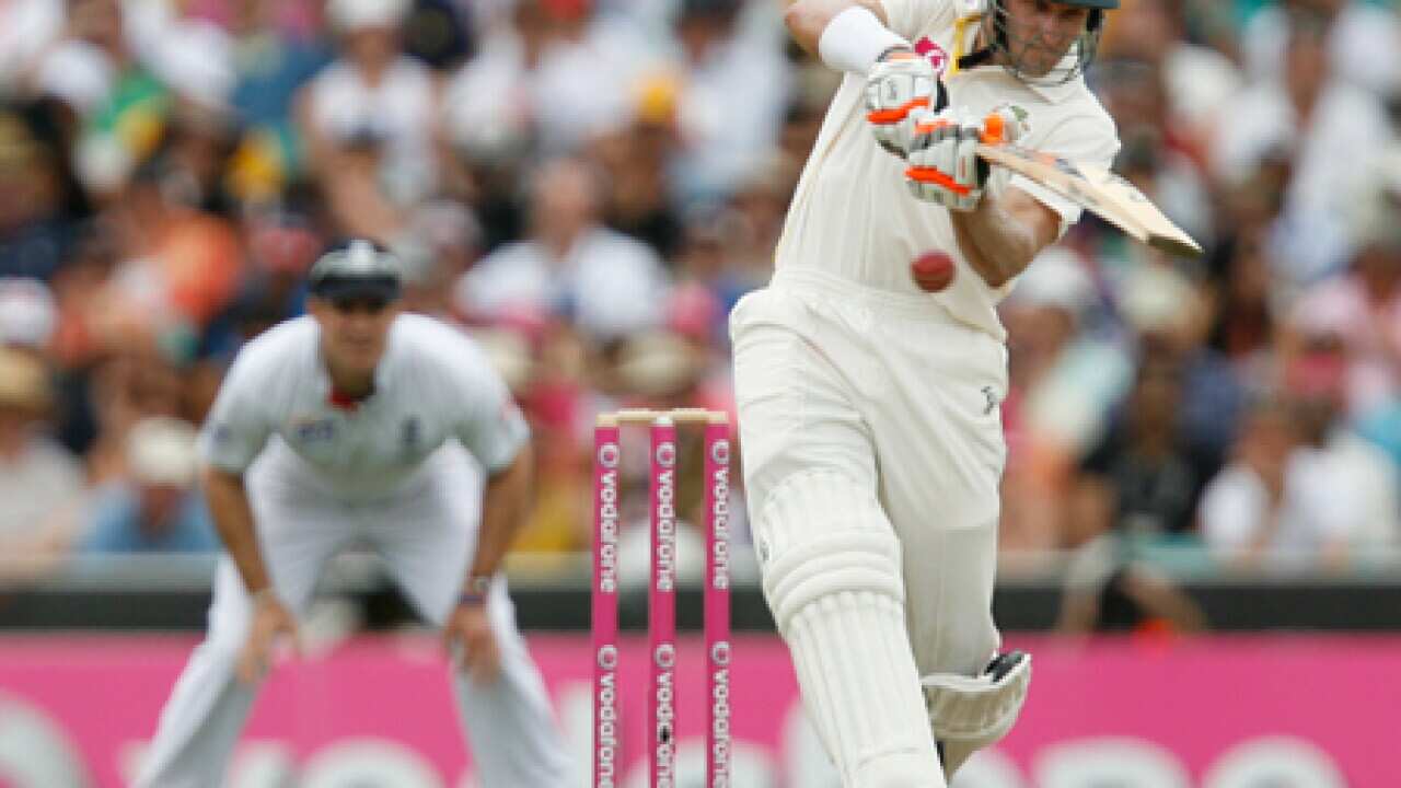 hussey_batting_ashes_110104_B_getty_1009763805