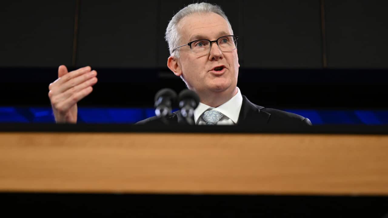 TONY BURKE PRESS CLUB