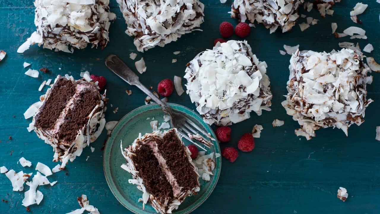 chocolate and raspberry lamingtons