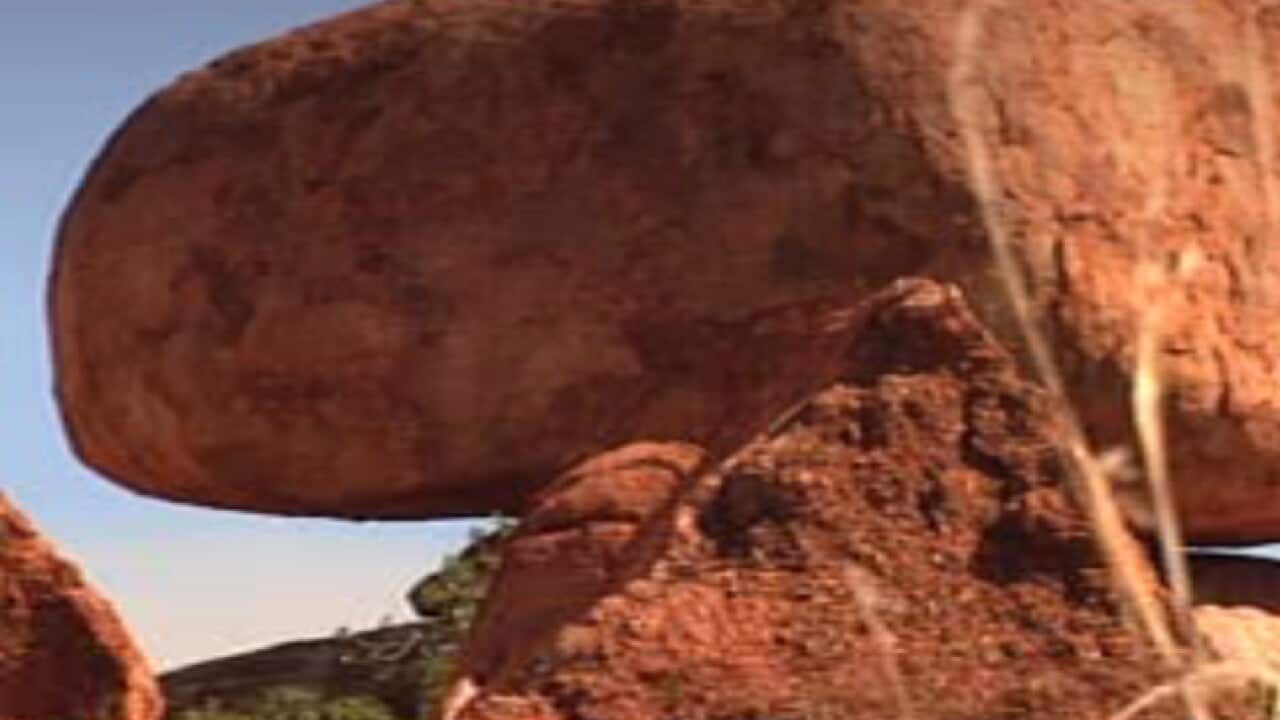 devils_marbles_desert_b_NT_billcode_1903012272