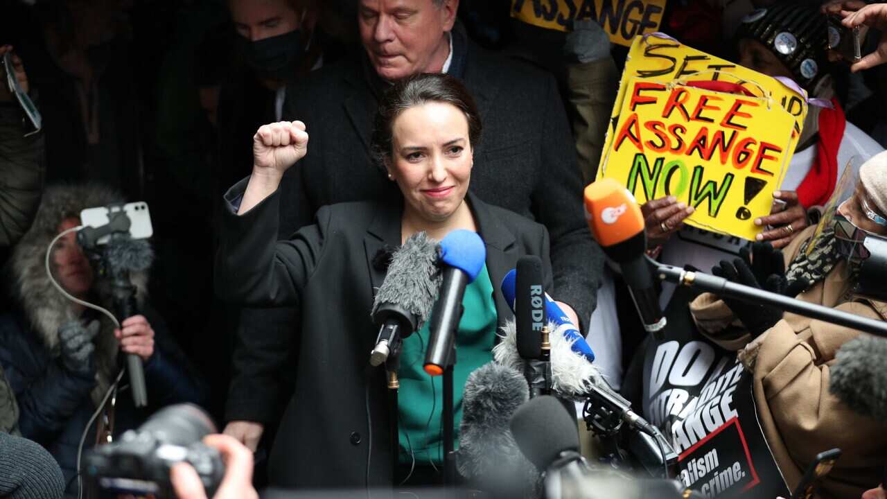Julian Assange's partner, Stella Moris, speaks to the media outside the Old Bailey (AAP)