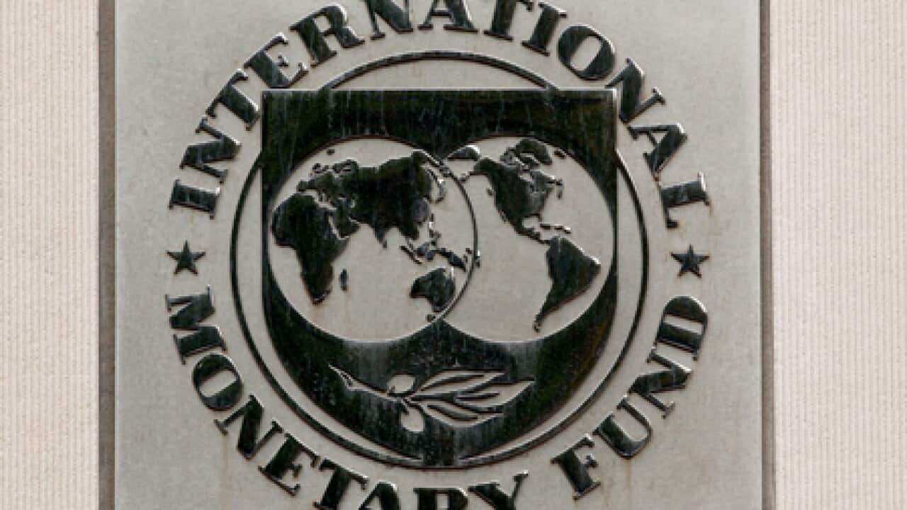 IMF_sign_110527_B_getty_1081346986