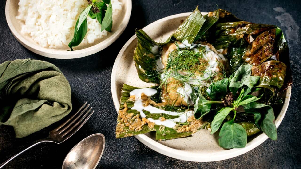 Kingfish in banana leaf with green curry
