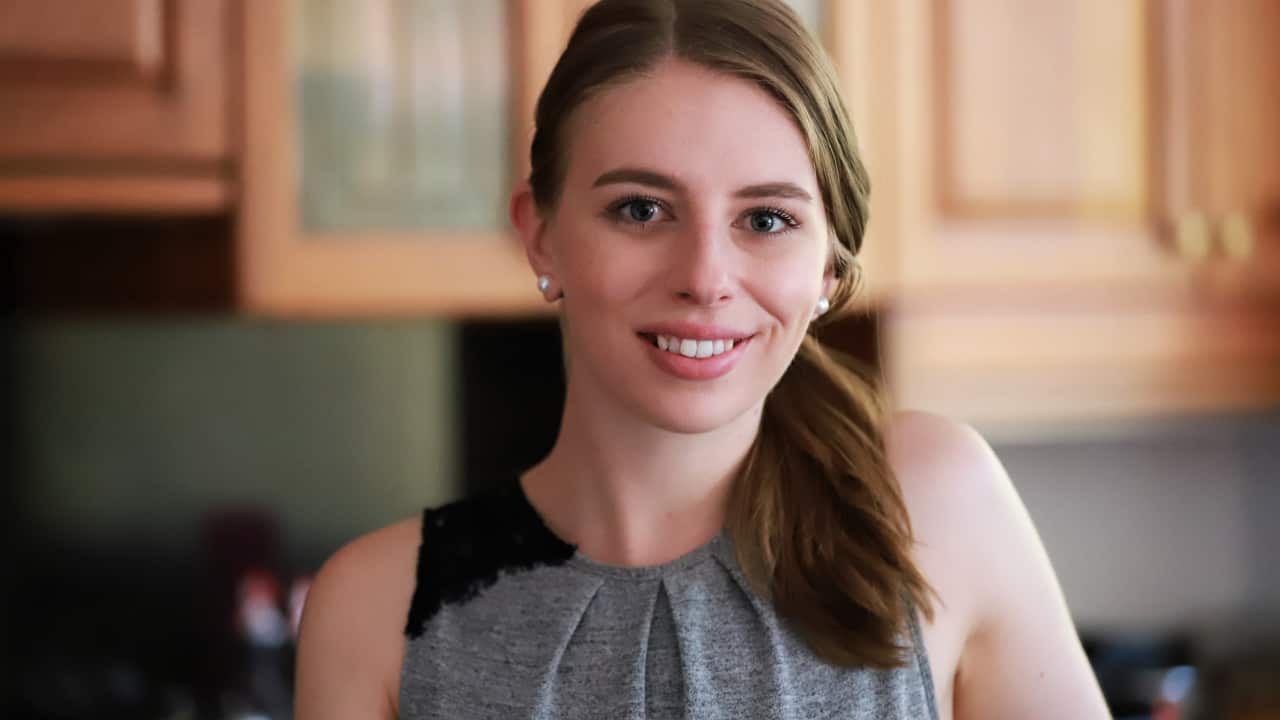 APD, Stefanie Valakas, (22) talks about how she manages to eat well while also maintaining social connections and eating out.