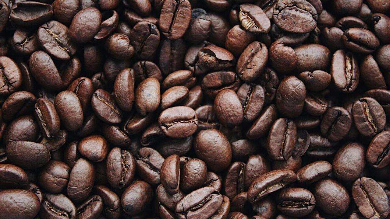 coffee beans-pexels-igor-haritanovich.jpg