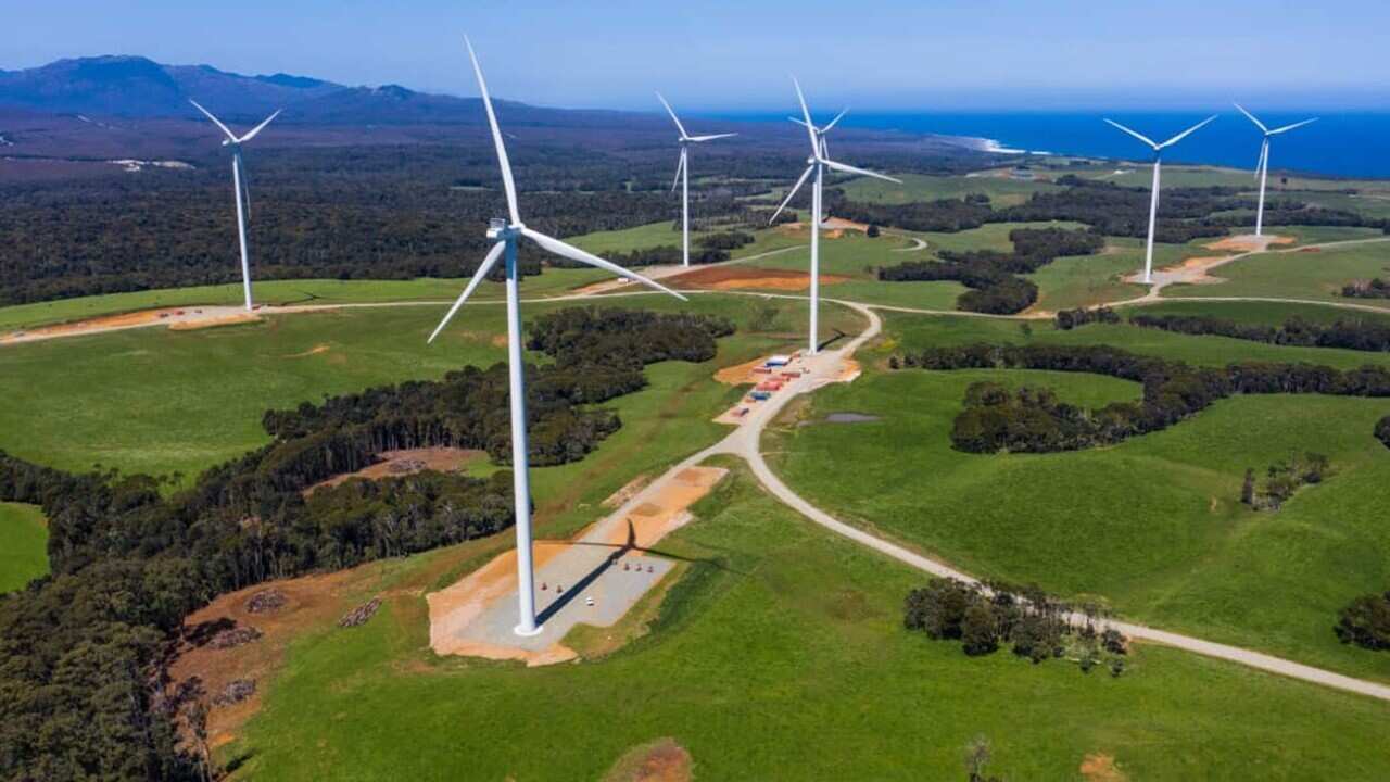 A wind farm in north-west Tasmania.jpg