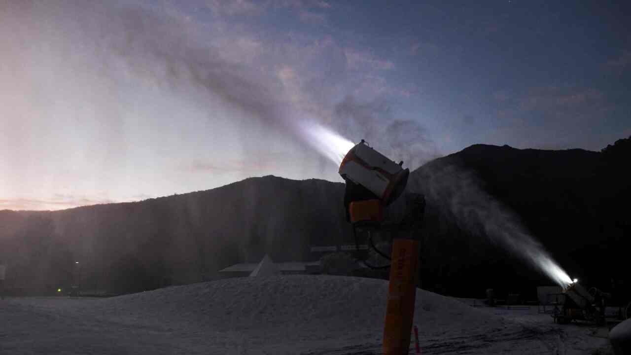 20200619001475087002-original - Thredbo snow gun AAP Lukas Coch.jpg