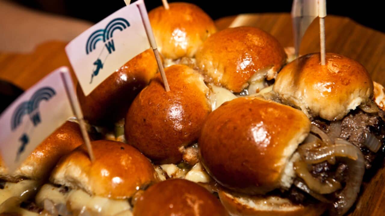 wagyu-burgers_532431424