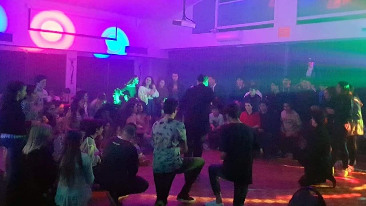 Greek youth in Western Australia's Perth celebrated the end of the second school period.