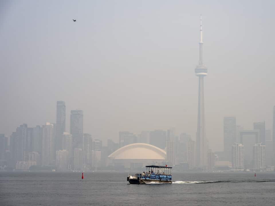 Wild fire smoke affects Toronto air quality