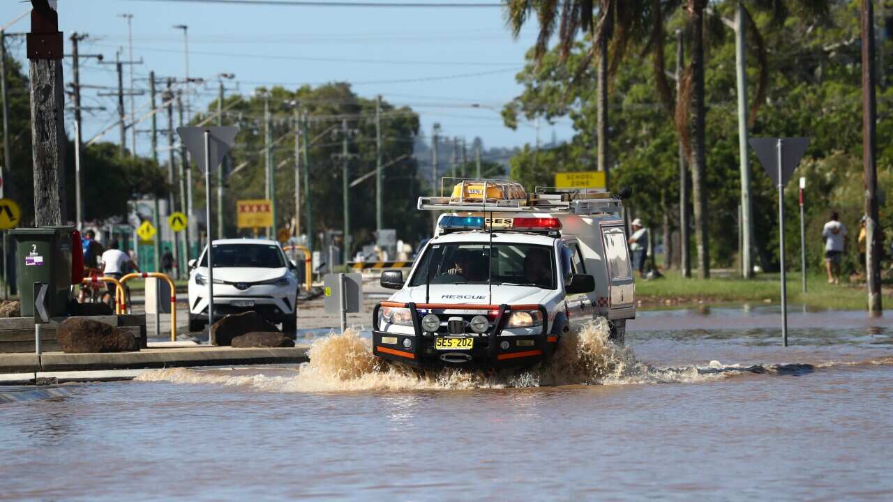 FLOODS NSW