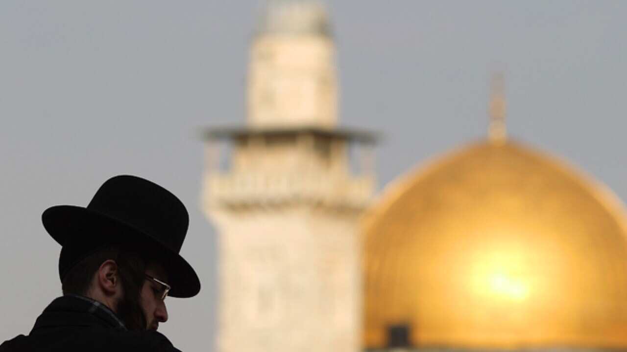 jewish_jerusalem_dome_110125_B_epa_1689253669