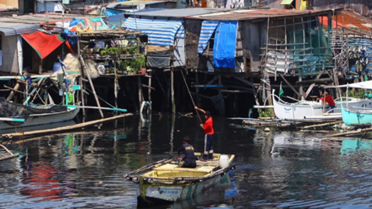 philippines_typhoon_megi_101018_B_epa_2118420894