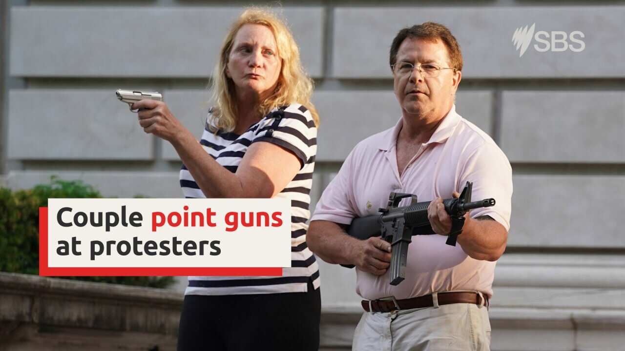 Gun couple