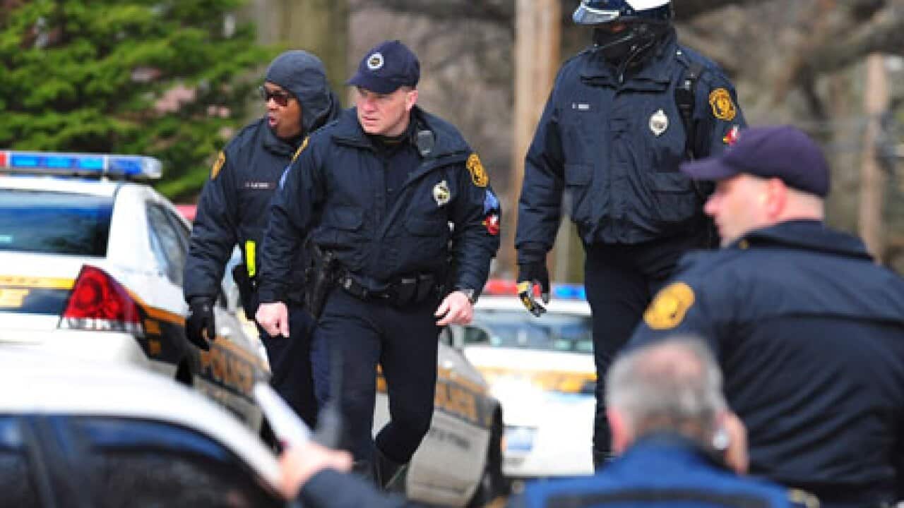 us_policeshot_0504_B_aap_2084657146