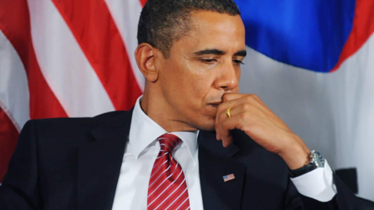 obama_stressed_hand_101108_B_ap_620208412