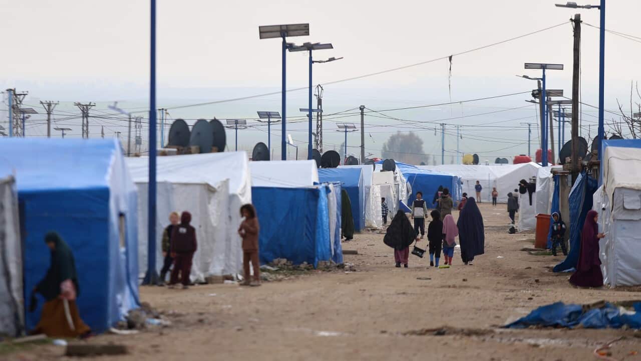 Donne e bambini al campo di detenzione di al-Roj.