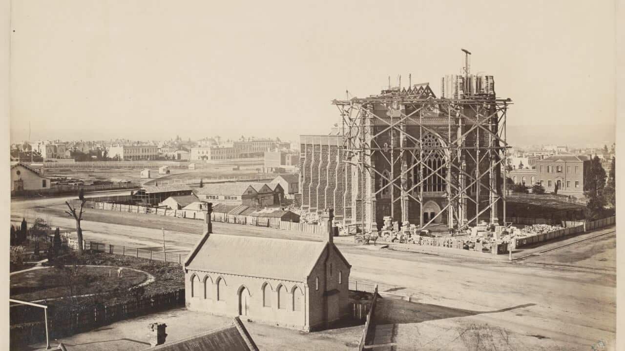 Un'immagine della costruzione della cattedrale di St Patrick a Melbourne
