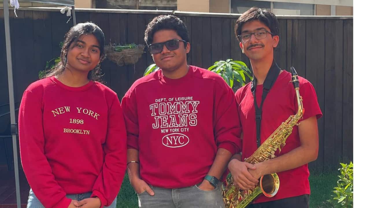 Saregama.png