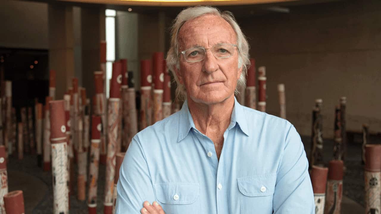 John-Pilger-didjeridu_1050.gif