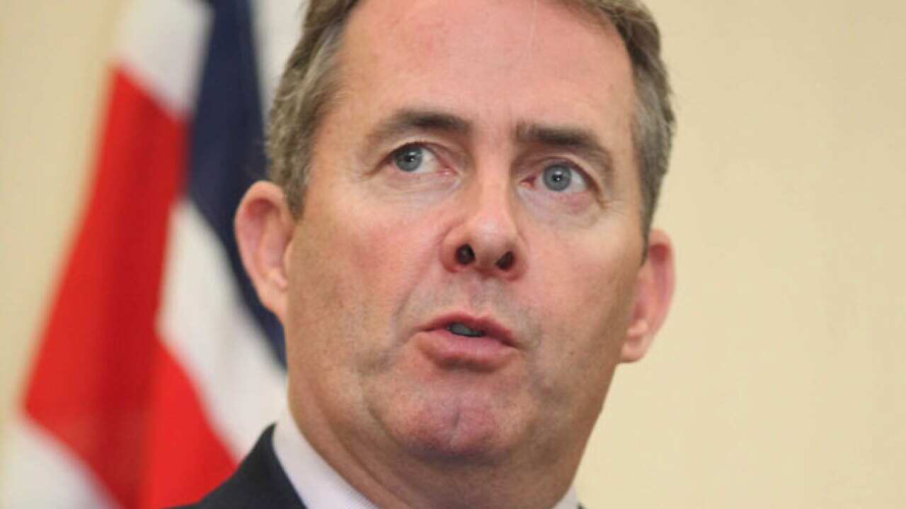 britain_fox_resigns_111015_B_aap_1048347594