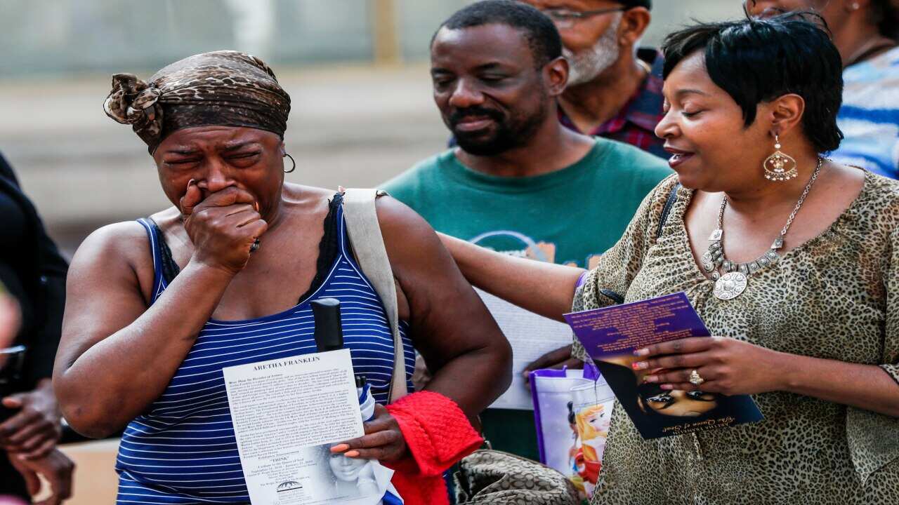 Fans queued en masse to pay their respects to legendary US singer and "Queen of Soul" Aretha Franklin