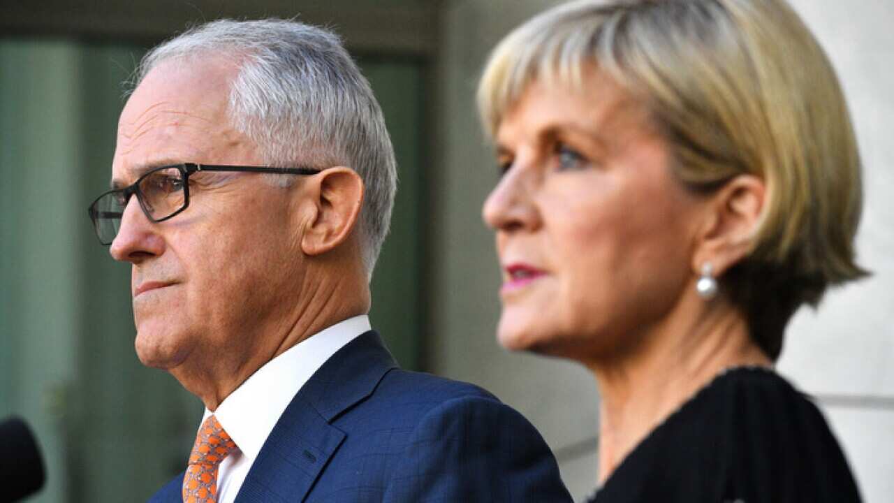 Malcolm Turnbull, (kushoto), na Julie Bishop (kulia)