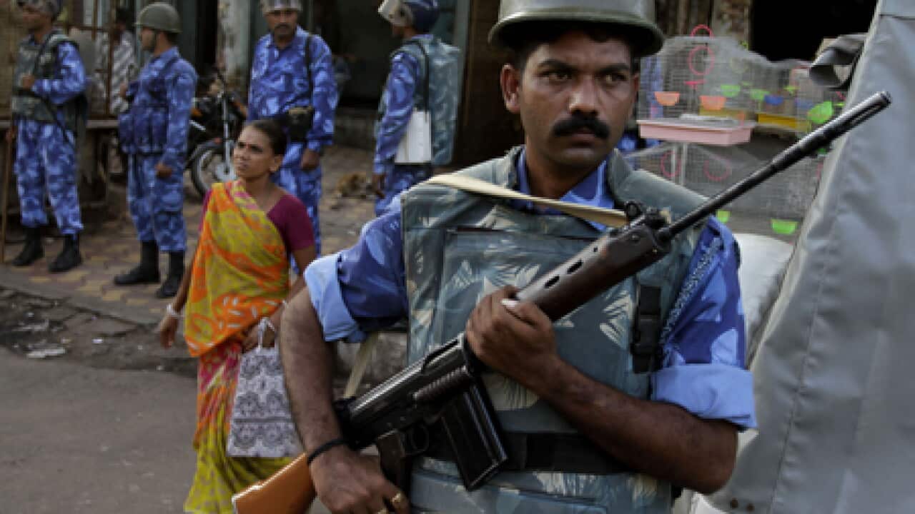 Indian_Police_AYODHYAAAP_100930_B_54298531