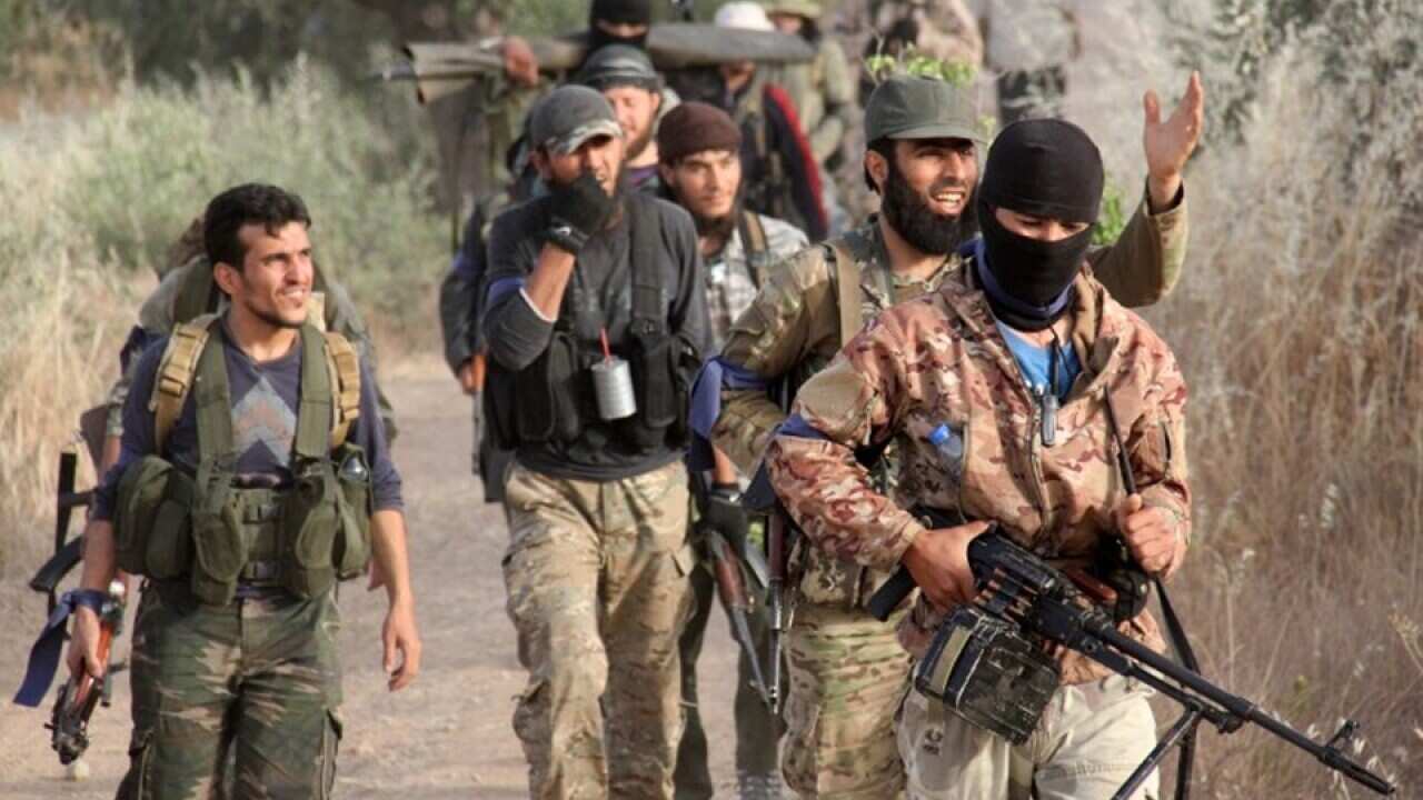 500 Syrian Opposition Fighters cross to Syria