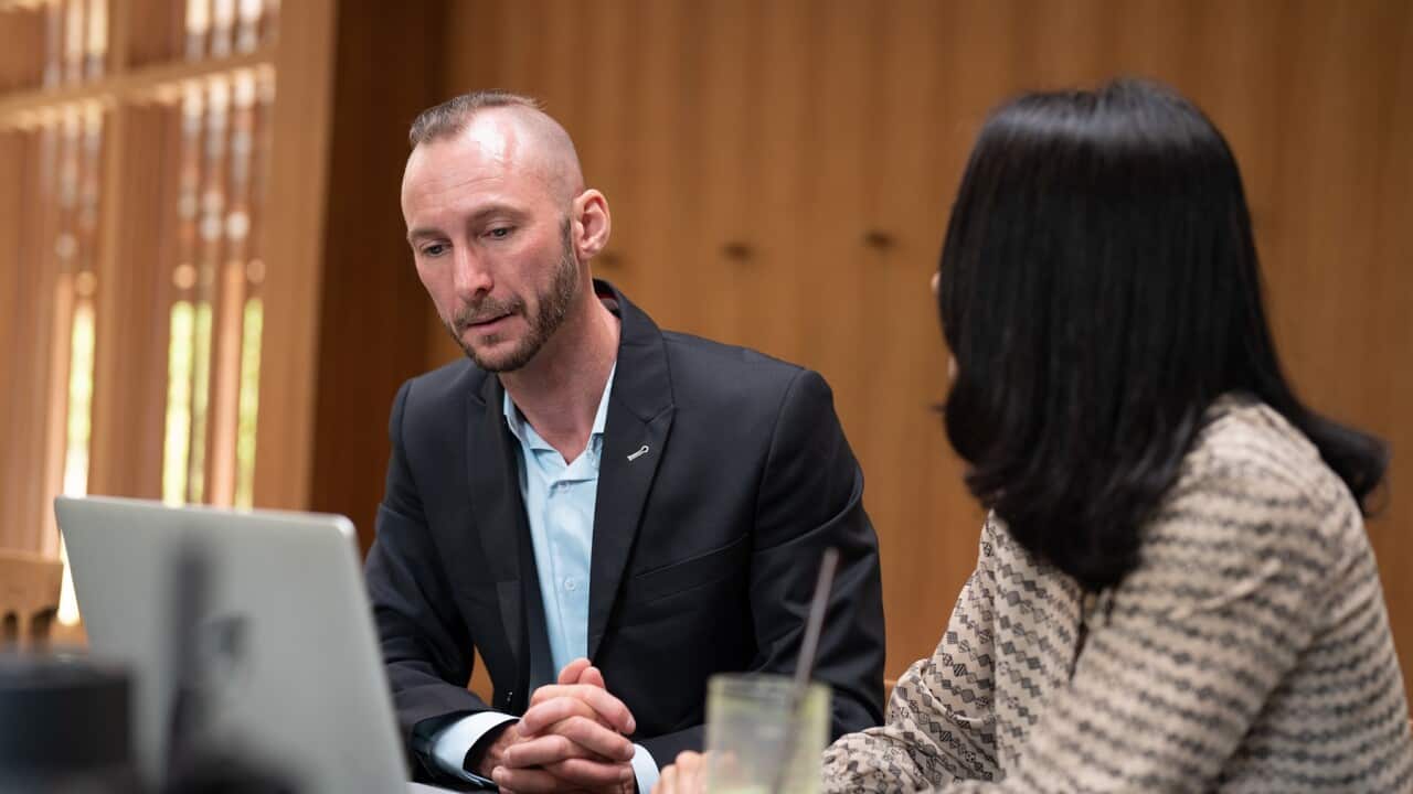 Financial advisor advice to financial guidance with individuals and organisation