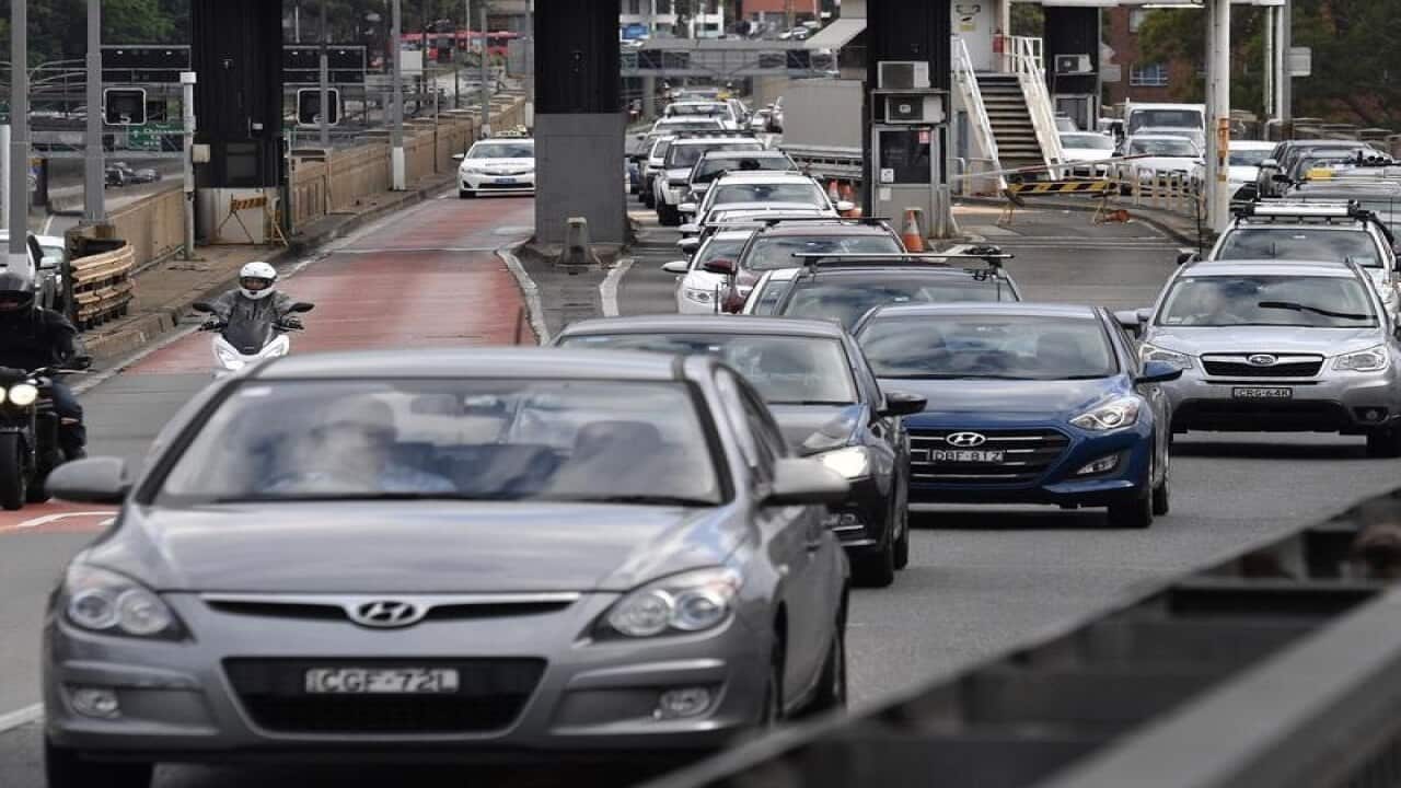 Traffic on the Sydney Harbour Bridge