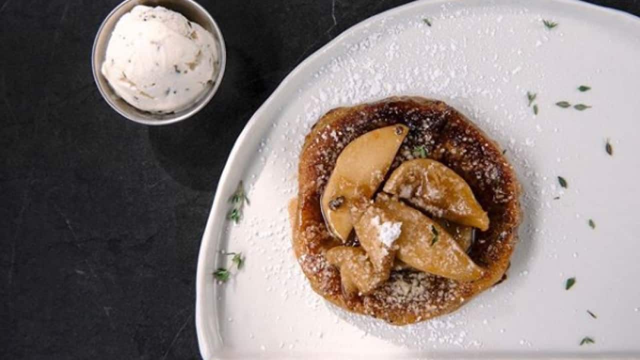 Korean popular winter snack 'Hotteok'