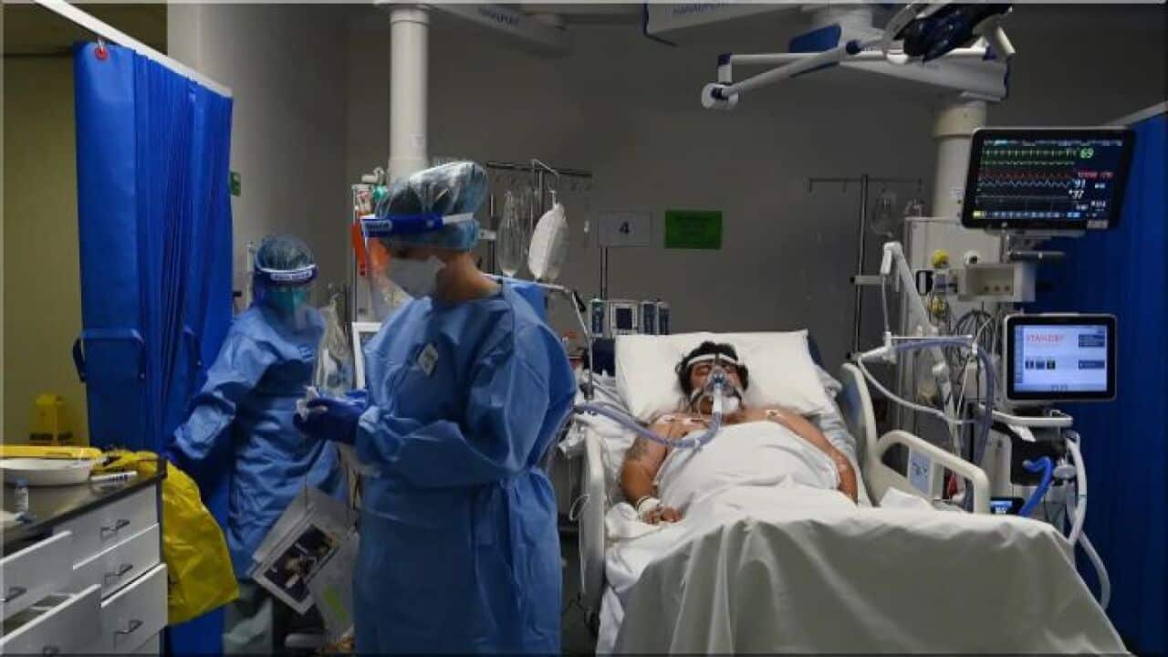 A medical team treats a trauma patient at a hospital in Sydney (Getty).jpg