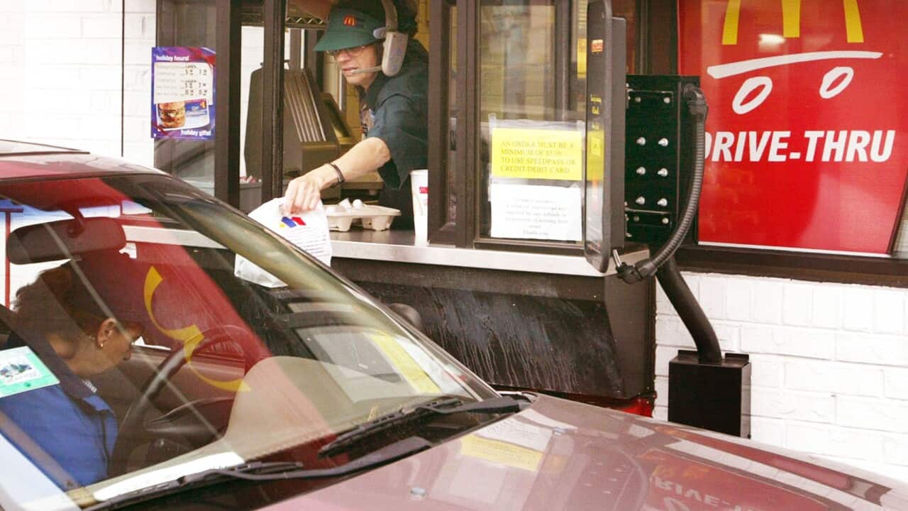 یک فروشگاه Drive-through