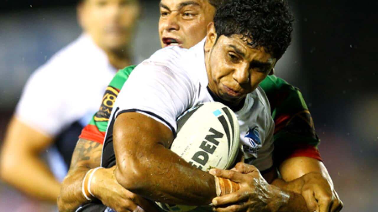 albert_kelly_sharks_tackled_100330_B_getty_1525331545