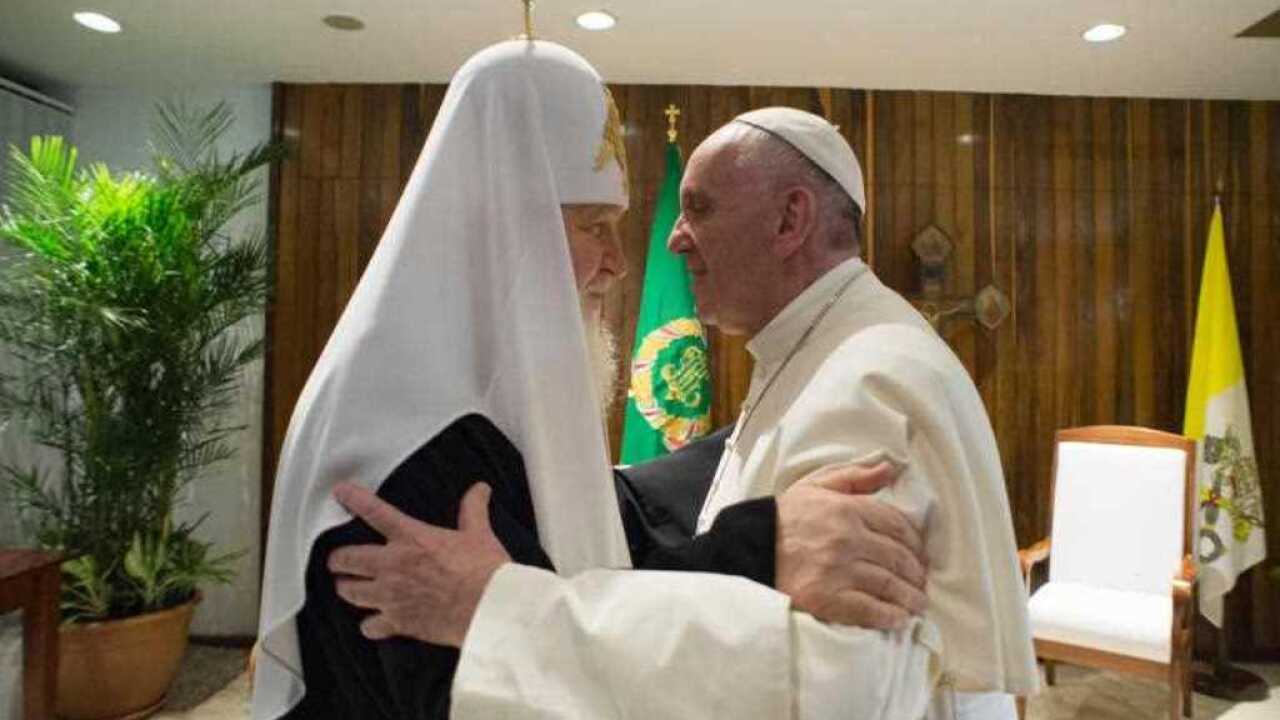 Pope Francis and the head of the Russian Orthodox Church Patriarch Kirill meet at the Jose Marti airport in Havana, Cuba.(AAP)