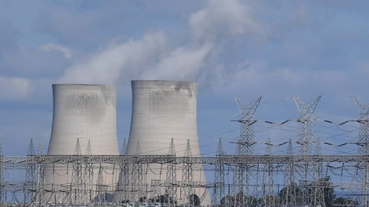 the Bayswater coal-fired power station cooling towers and wires