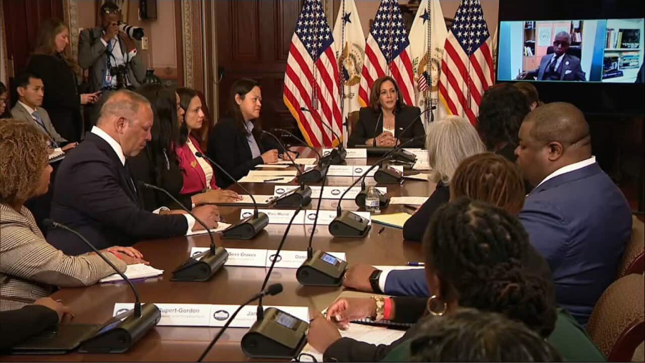 Kamala Harris leads a meeting to discuss the impact of the anti-abortion legislation in many states (AP).jpg