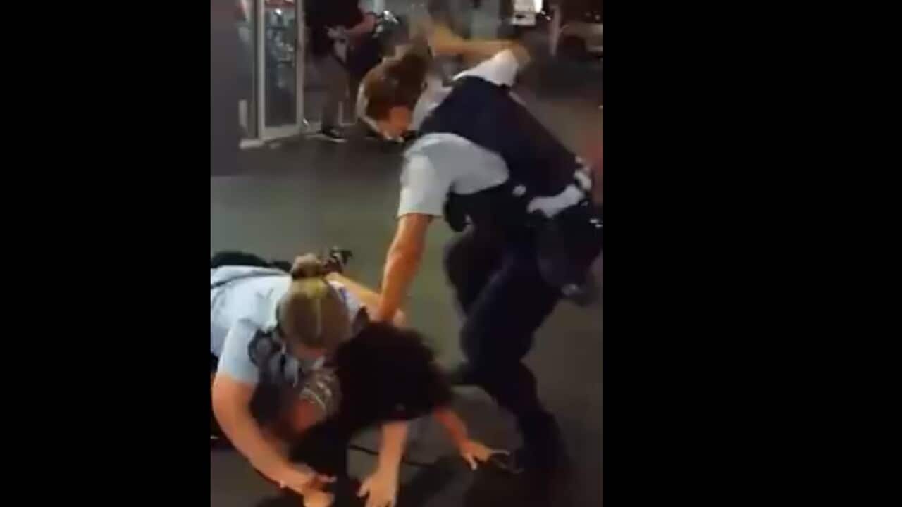 police_baton.jpg