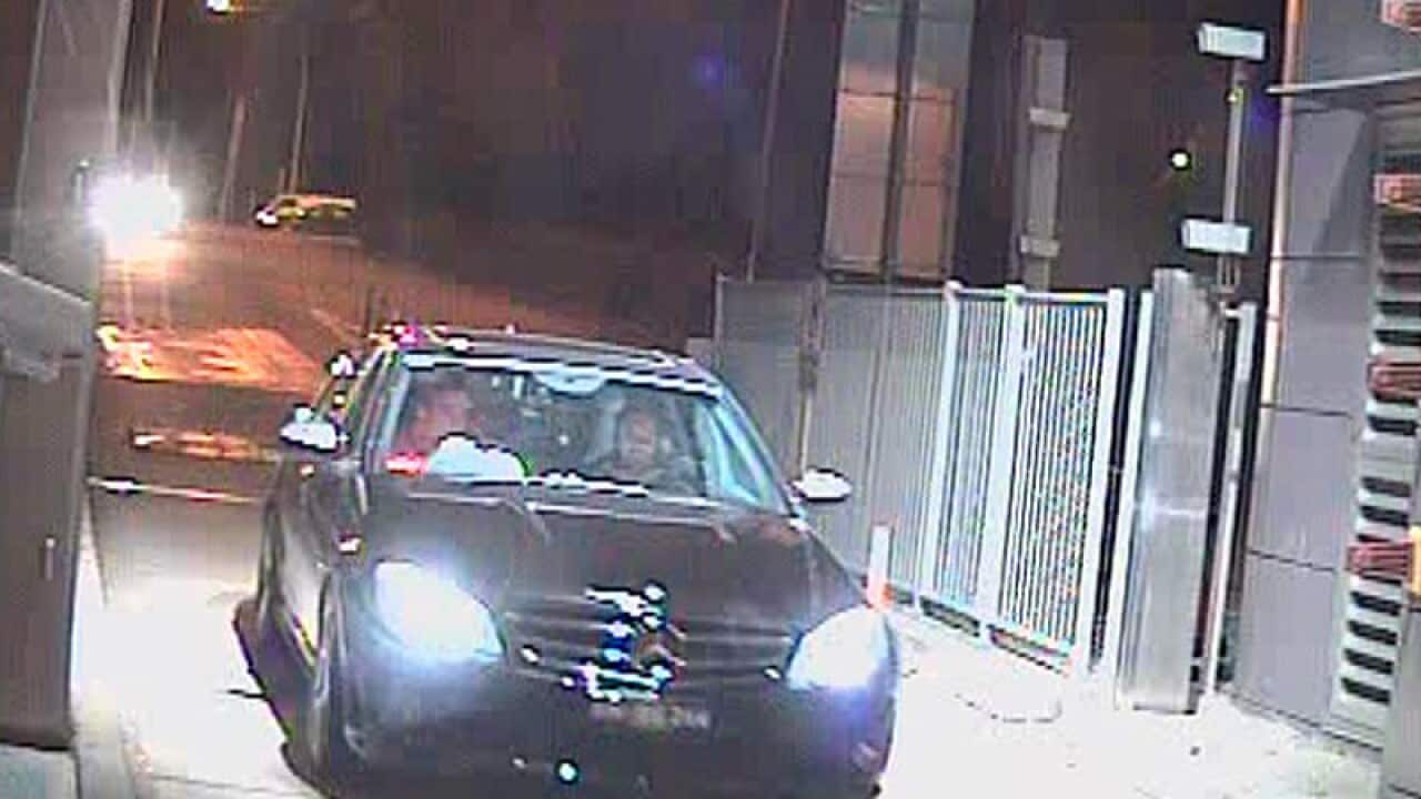 The Mercedes exiting the M5 at Henry Lawson Drive.