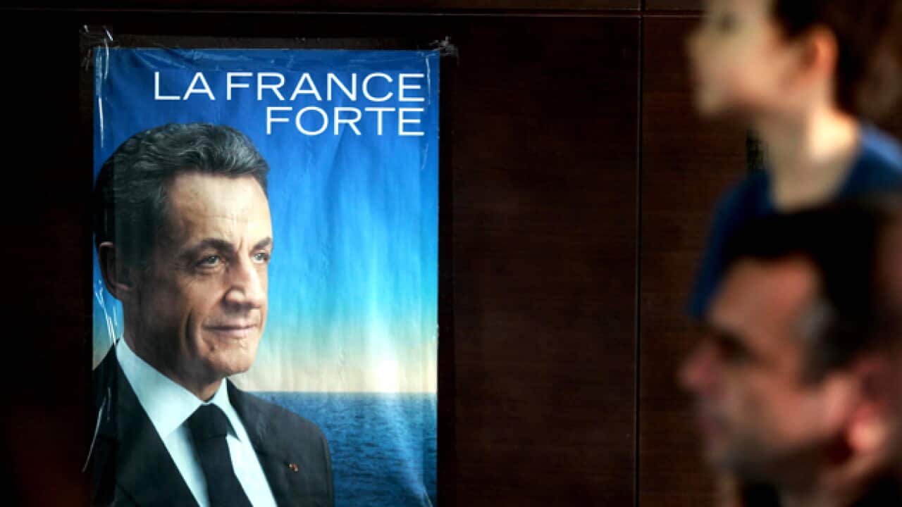 sarkozy_banner_L_120507_ap_2023887209