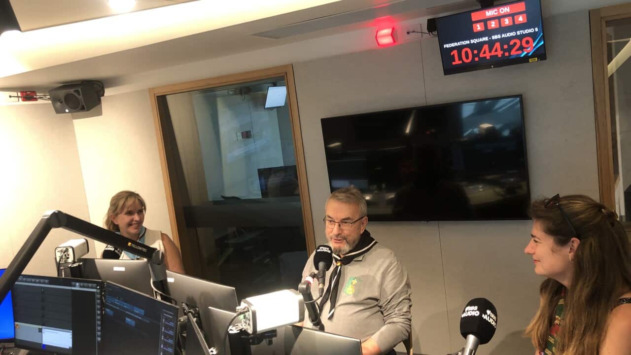 Хрестина Кметь, голова Крайової Пластової Старшини Австралії, Мирон Спольський, голова Пласту в усьому світі, Оленка Бондар з Головної Пластової Булави (ГПБ)