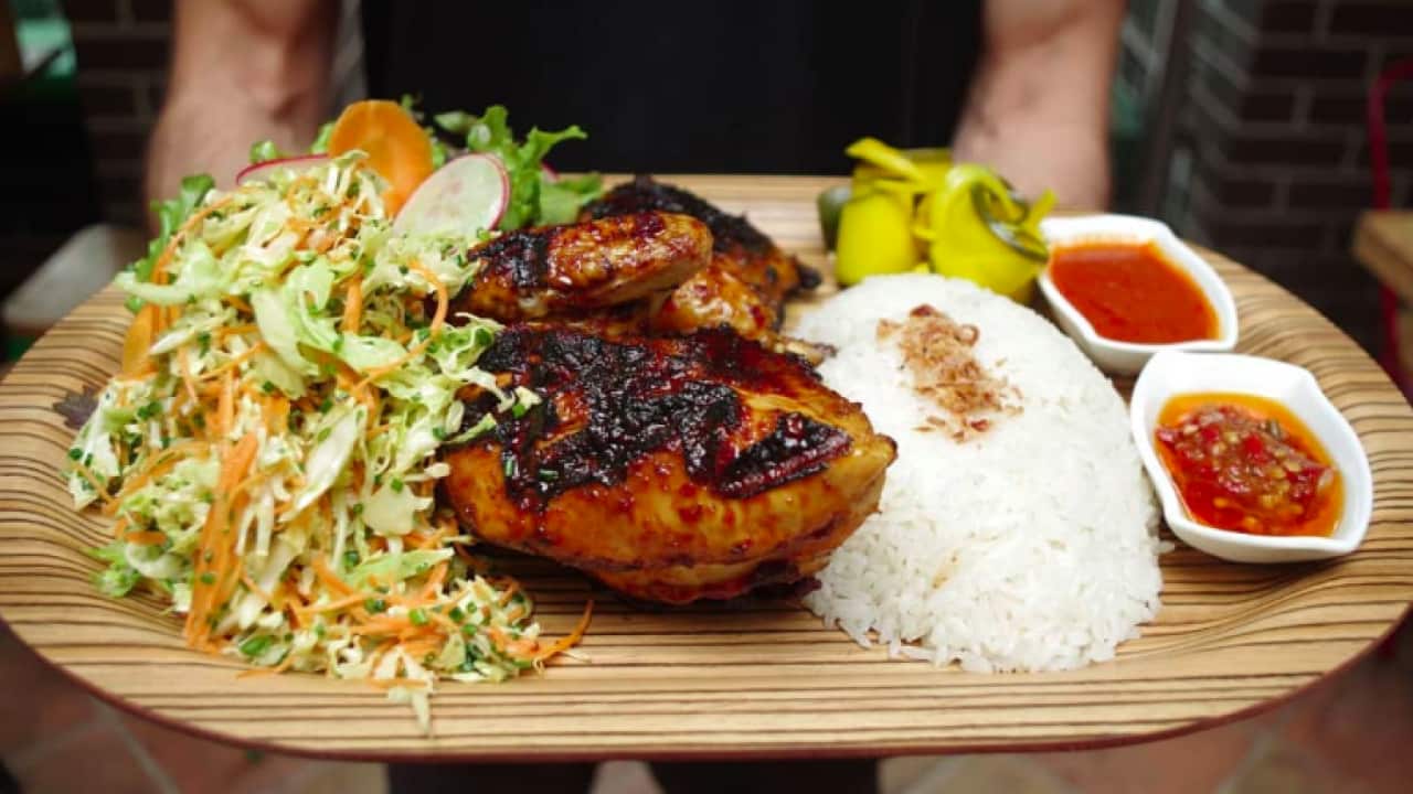 Solo's speciality is ayam bakar (barbecued chicken).