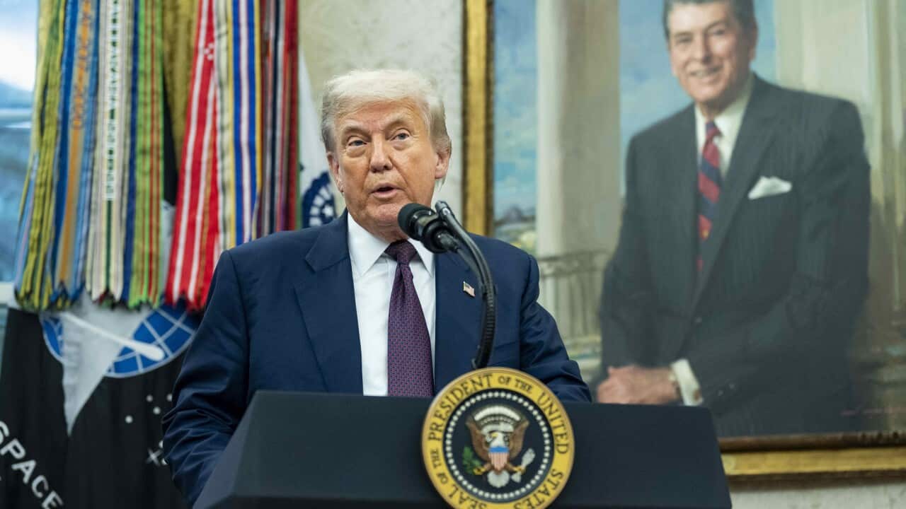 President Trump, Apple CEO Cook Announce Additional $100 Billion Investement in U.S.