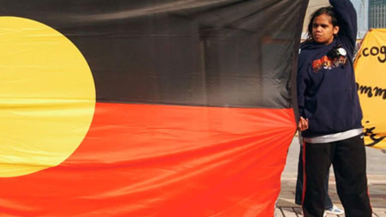 flag_aboriginal_B_0112_aap_1204402305