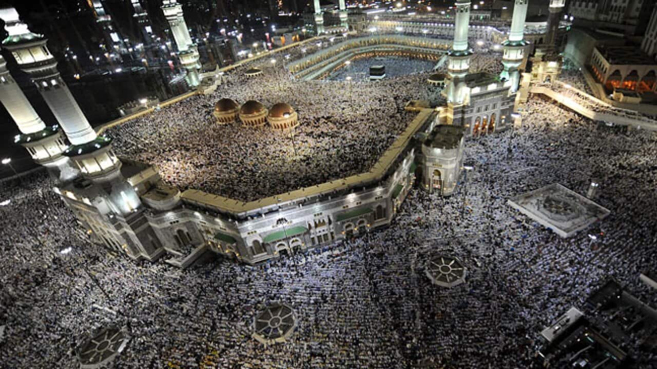Mecca_hajj_B_111103_getty_594493132