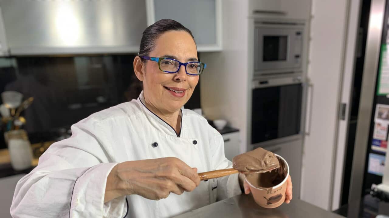 Roz Kaldor-Aroni making chocolate ice cream