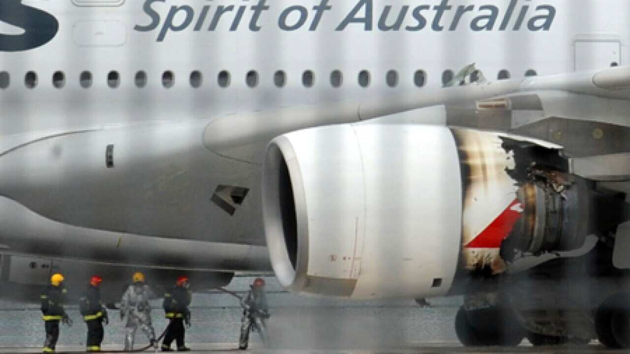 qantas_engine_broken_101108_B_getty_24690073